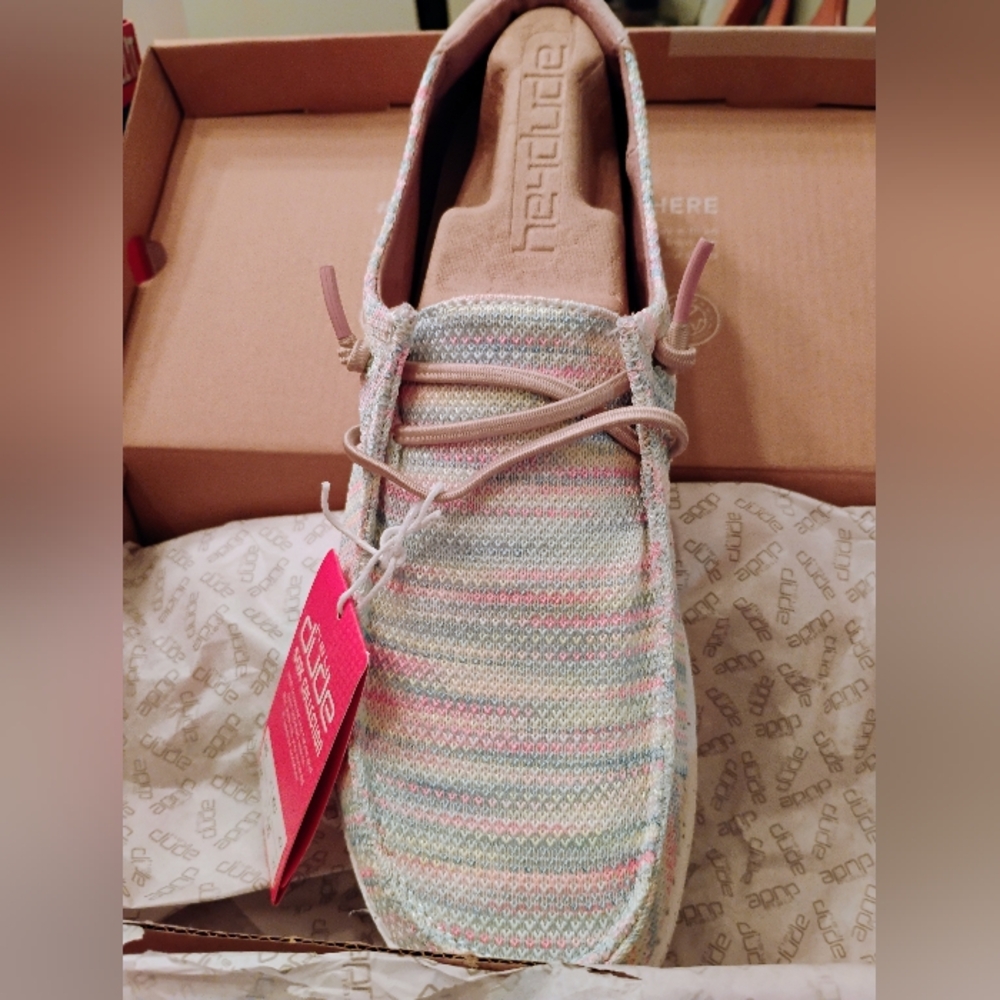 Women's hey dudes Wendy sox aurora size 11